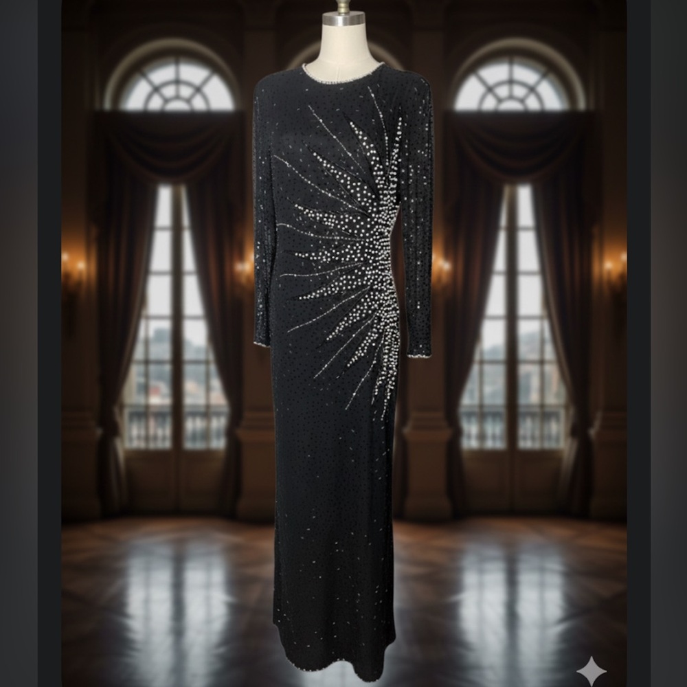 Oleg Cassini Black Silk Beaded &Sequin Gown, Starburst Size 10
Stunning Vintage